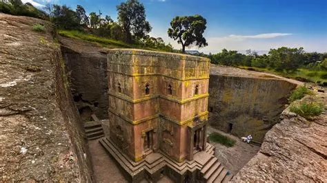  Lalibela: A Symphony of Stone and Faith